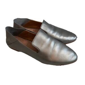 Halogen Silver Leather Slip On Loafer Flat Shoes Size 7M Folding Heel